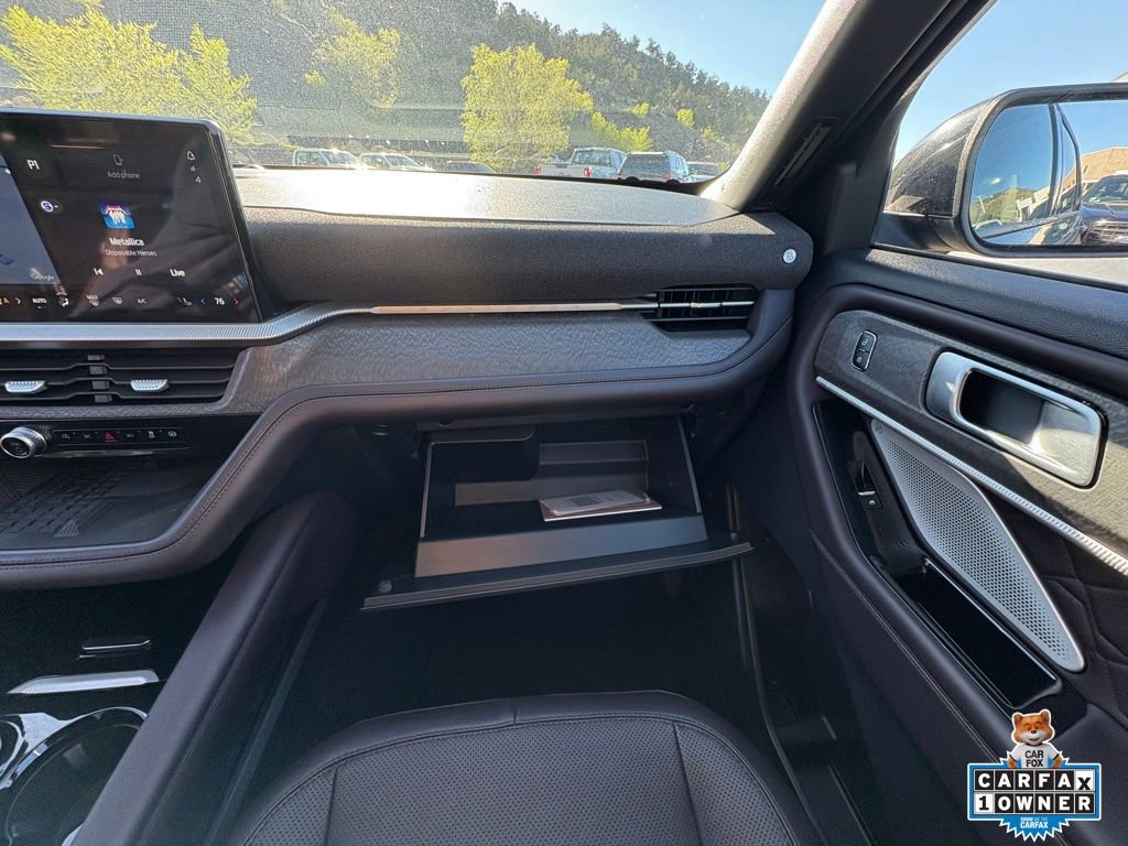 Certified 2025 Ford Explorer Platinum w/ LUX Leather Package image 23
