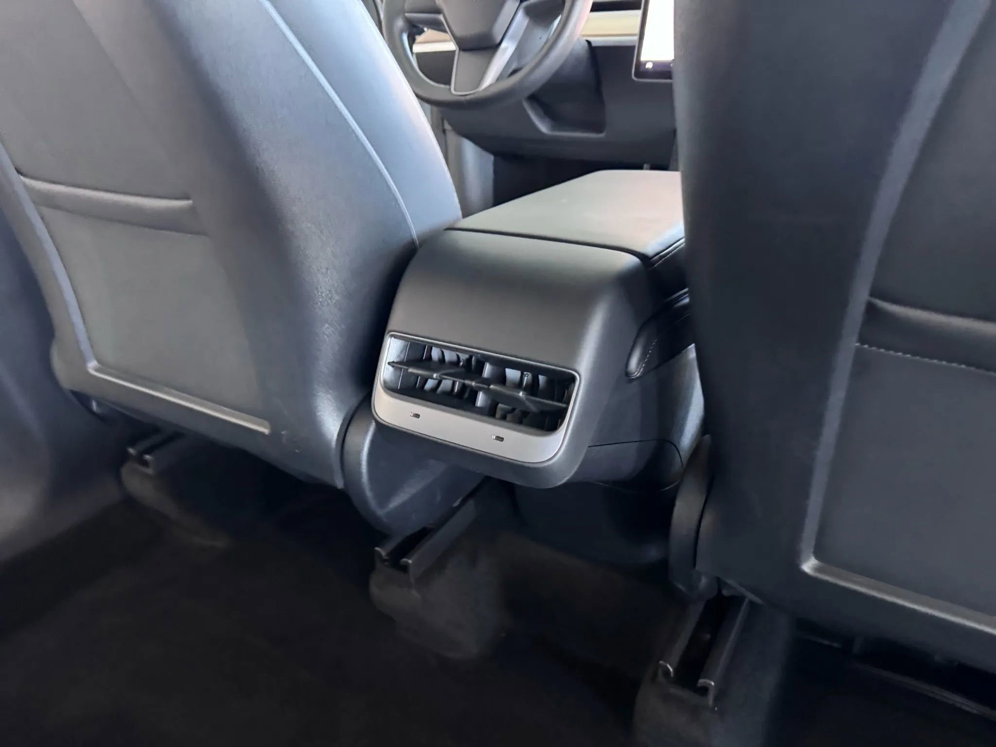 Used 2023 Tesla Model Y Long Range image 15