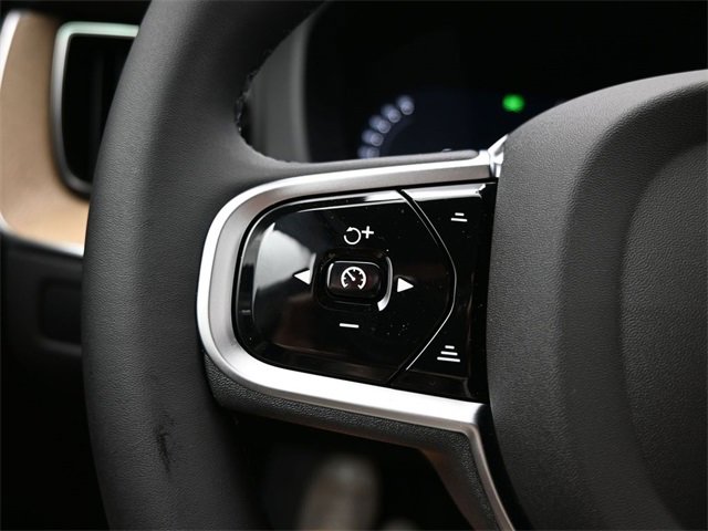 New 2026 Volvo XC60 B5 Plus w/ Protection Package Premier image 25