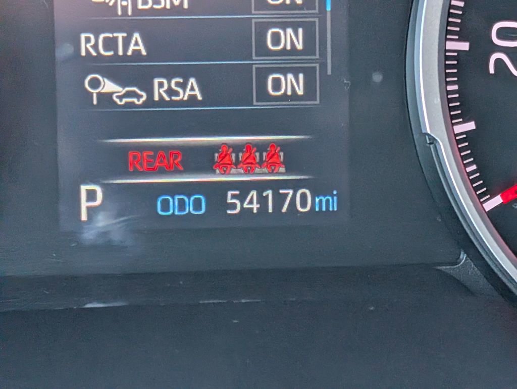 Used 2022 Toyota RAV4 XLE image 18