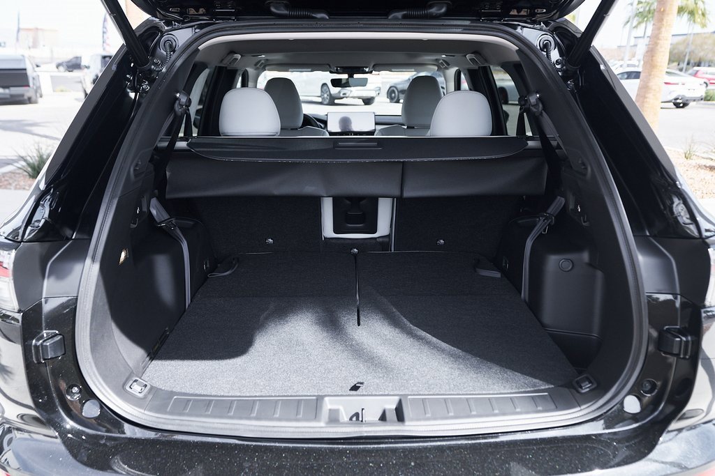 New 2025 Mitsubishi Outlander SE image 8