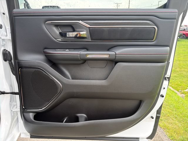 New 2026 RAM 1500 Laramie AWD/4WD image 35