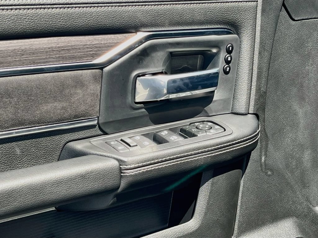 New 2026 RAM 2500 Laramie AWD/4WD image 18