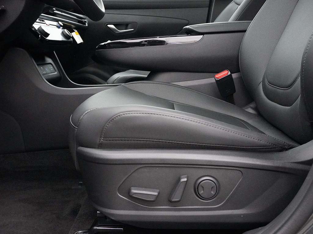 Used 2025 Hyundai Tucson SEL AWD/4WD image 27