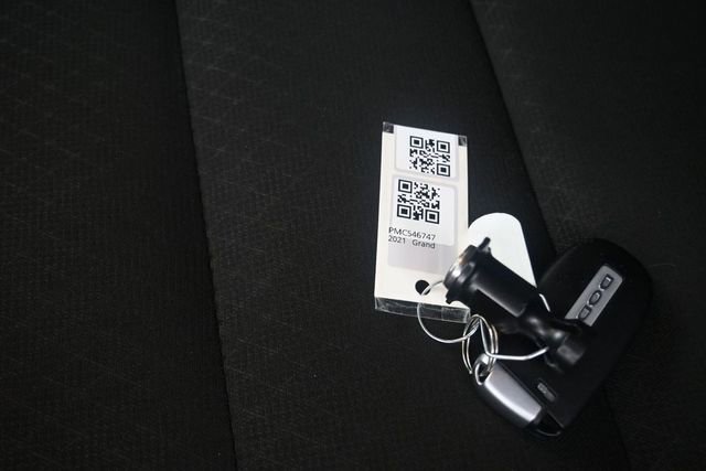 Used 2021 Jeep Grand Cherokee Laredo RWD image 9