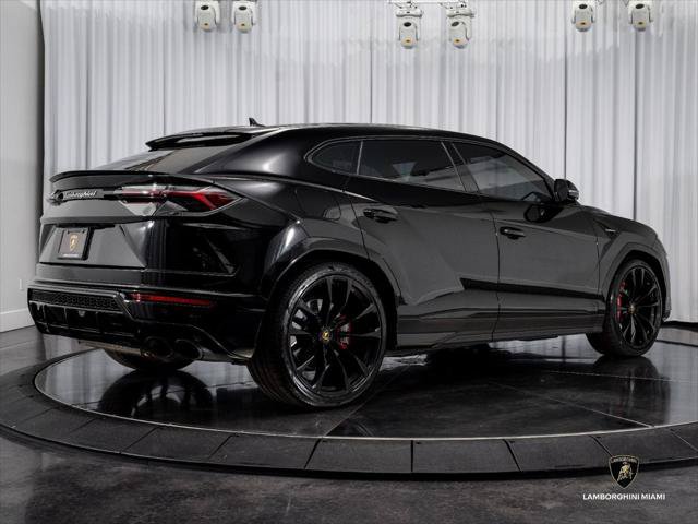Used 2022 Lamborghini Urus AWD/4WD image 13