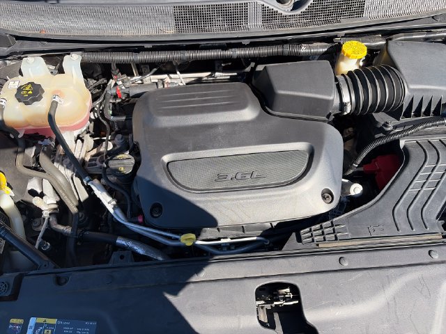 Used 2023 Chrysler Pacifica Touring-L FWD image 20