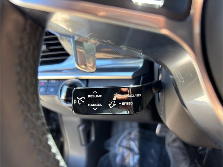 Used 2017 Porsche Panamera 4S AWD/4WD image 35