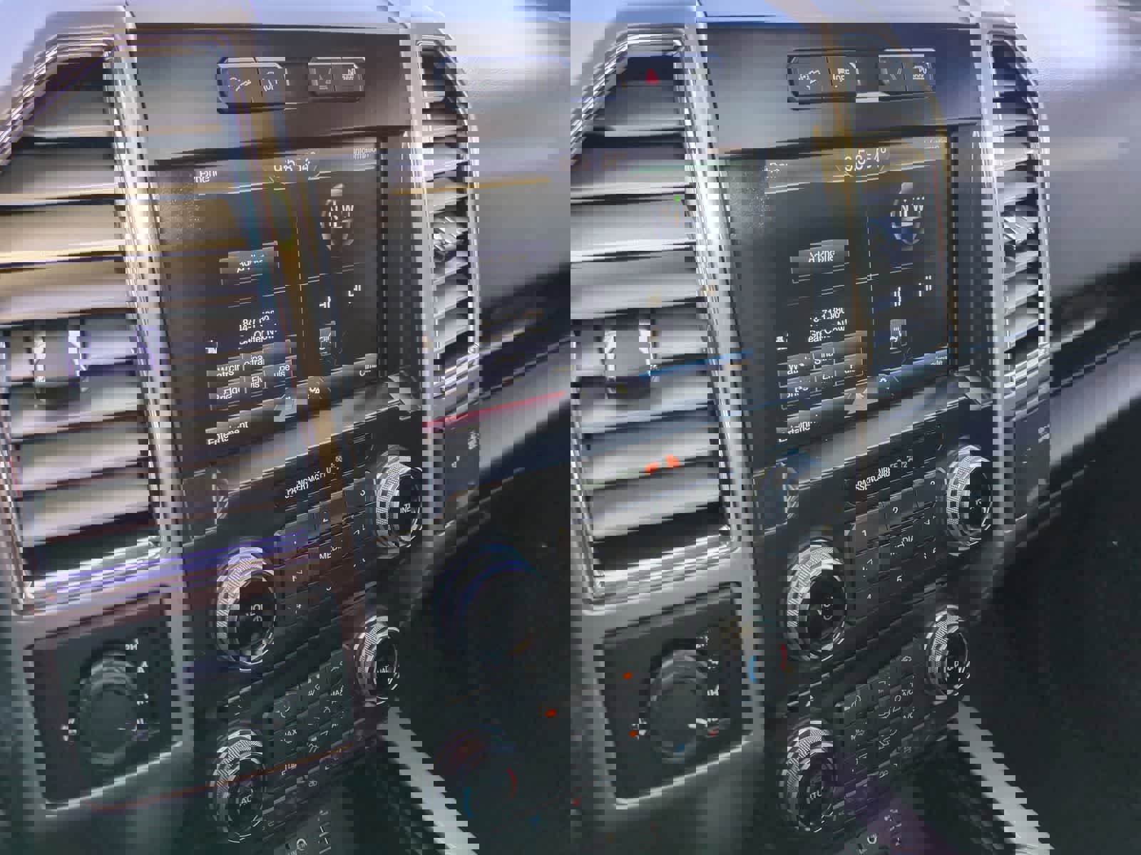 Used 2015 Ford F150 Platinum w/ Equipment Group 701A Luxury image 28