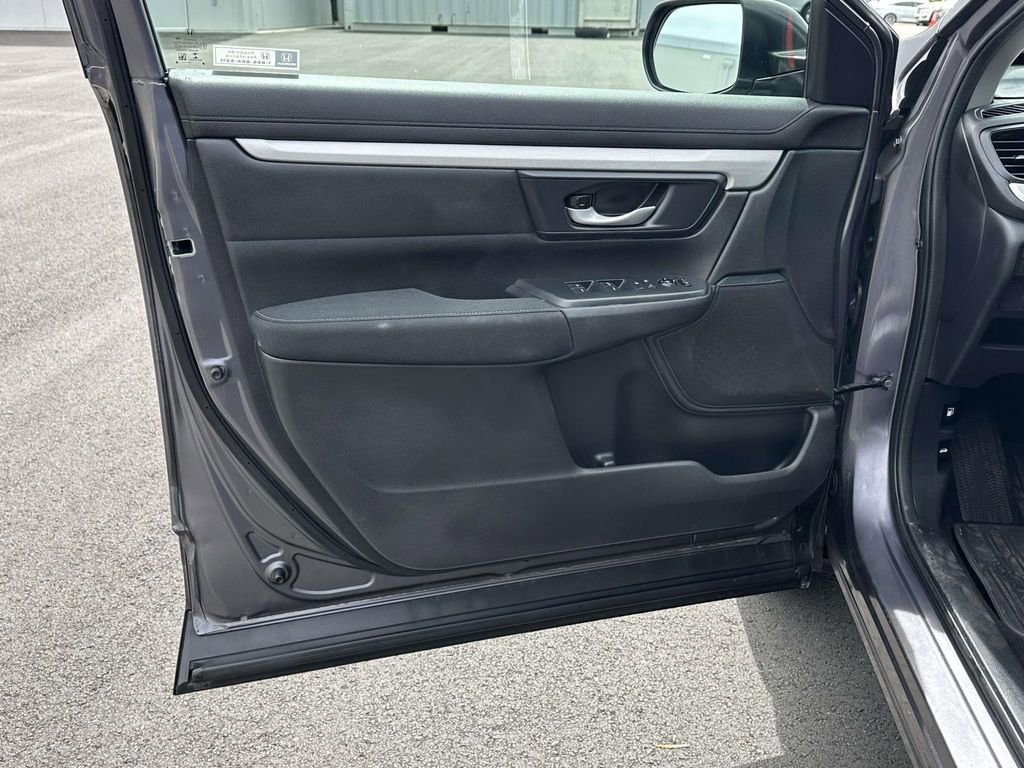 Used 2019 Honda CR-V LX image 5