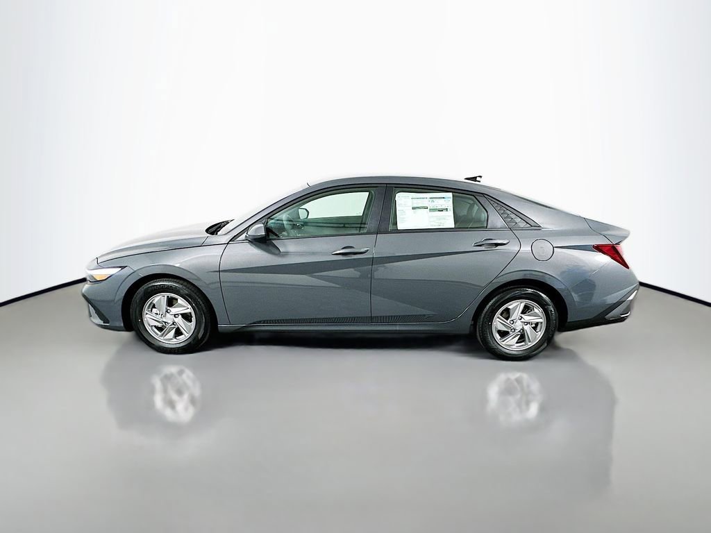New 2026 Hyundai Elantra SE w/ Cargo Package FWD image 8