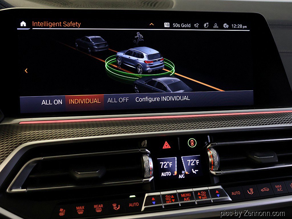 Used 2022 BMW X5 xDrive40i w/ M Sport Package AWD/4WD image 24