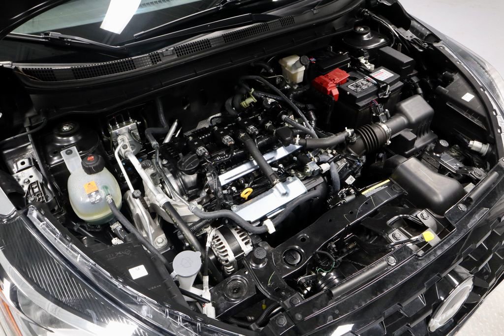 Certified 2025 Nissan Kicks Play S image 17