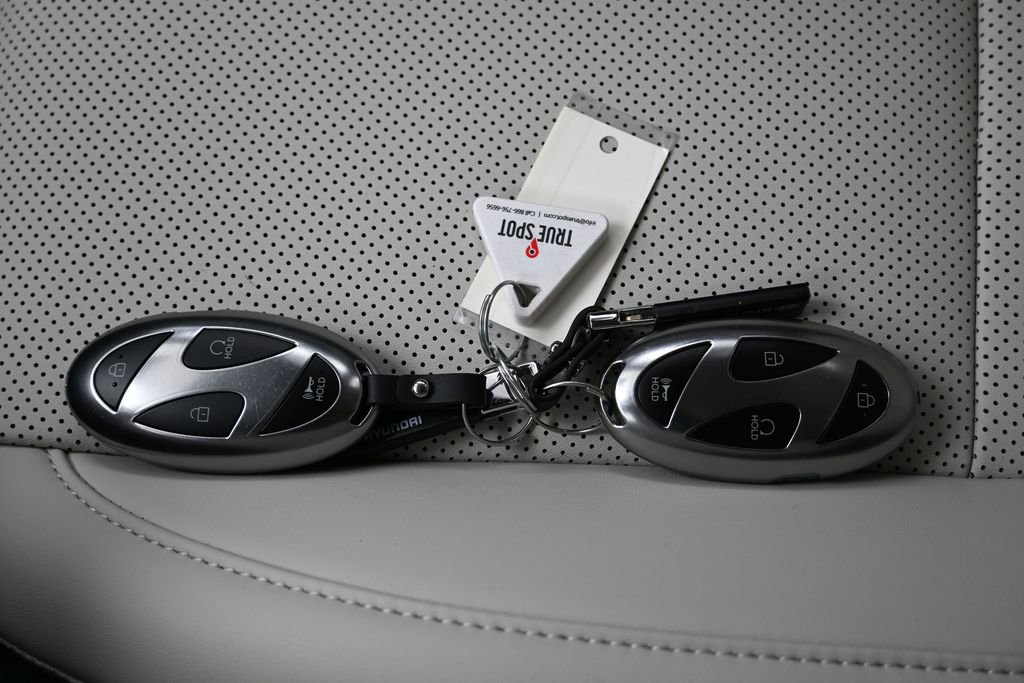 Used 2026 Hyundai Santa Fe SEL FWD image 30