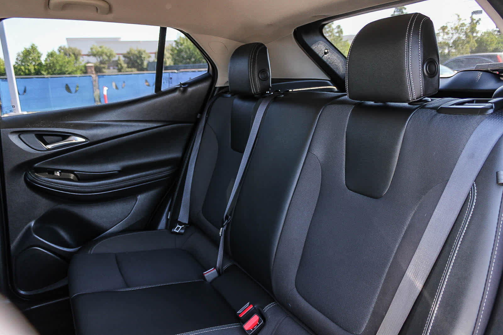 Used 2025 Buick Encore GX Preferred FWD image 18