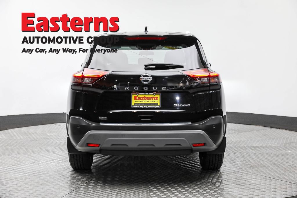 Used 2021 Nissan Rogue SV w/ Premium Package image 6