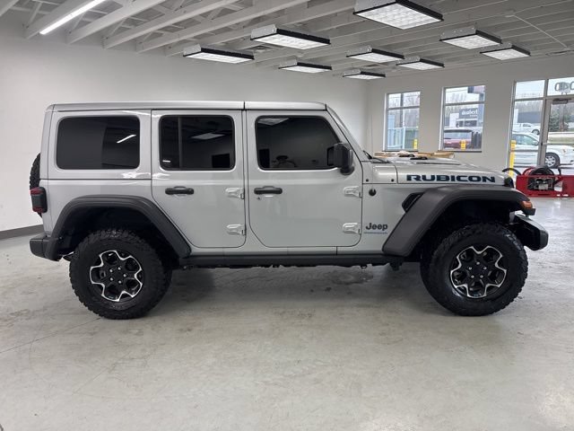 Used 2023 Jeep Wrangler Unlimited Rubicon 4xe w/ Cold Weather Group AWD/4WD image 17