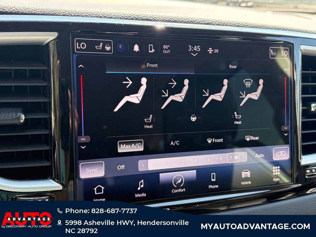 Used 2023 Chrysler Pacifica Touring-L FWD image 13