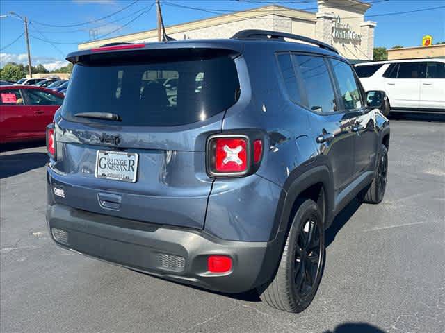 Used 2023 Jeep Renegade Altitude AWD/4WD image 3