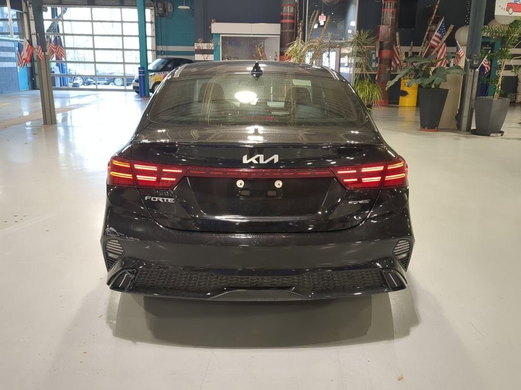 Used 2024 Kia Forte GT-Line w/ GT-Line Premium Package image 8