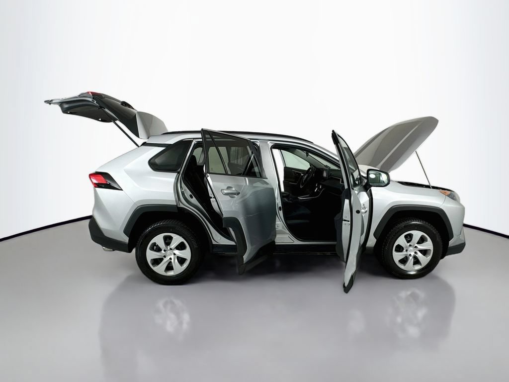 Used 2021 Toyota RAV4 LE AWD/4WD image 24