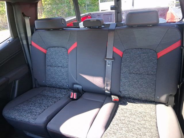 Used 2025 Chevrolet Colorado Z71 w/ Technology Package image 13