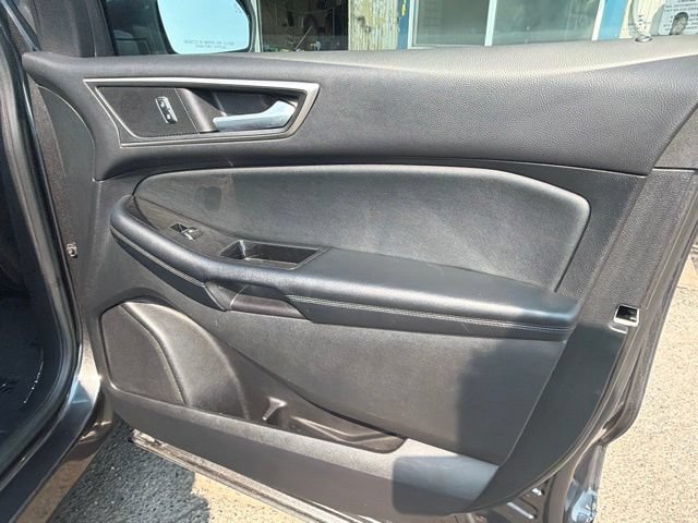 Used 2016 Ford Edge SEL w/ Equipment Group 201A AWD/4WD image 8