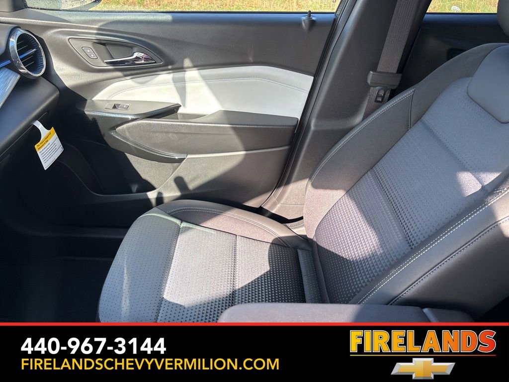 New 2026 Chevrolet Trax LT w/ Midnight Edition image 16