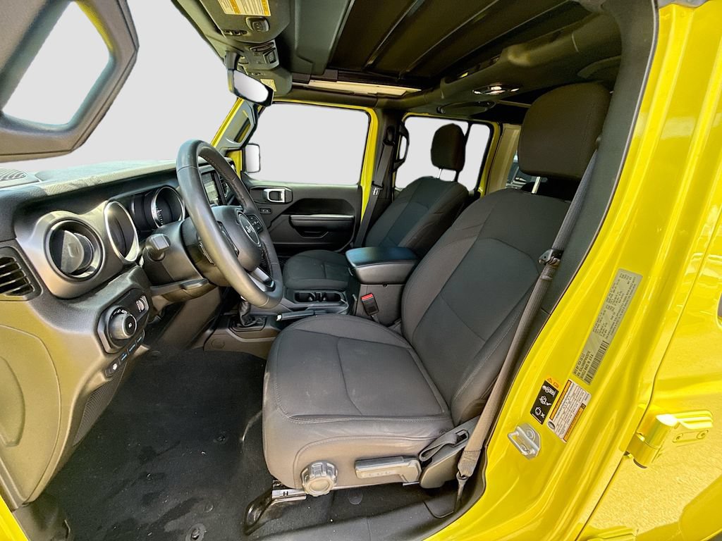 Used 2023 Jeep Wrangler Unlimited w/ Sun & Screen Package AWD/4WD image 23