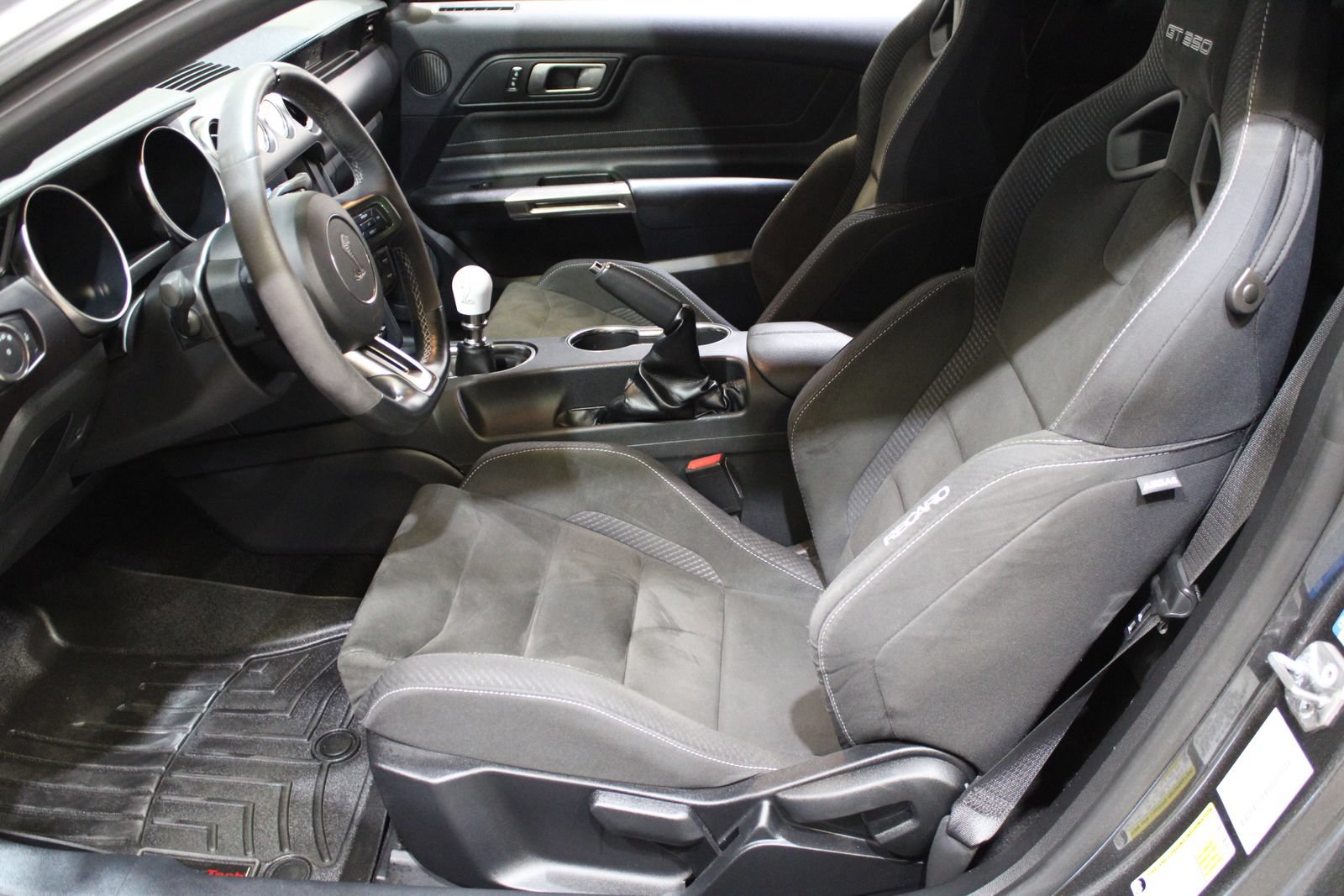 Used 2017 Ford Mustang Shelby GT350 w/ Electronics Package RWD image 17