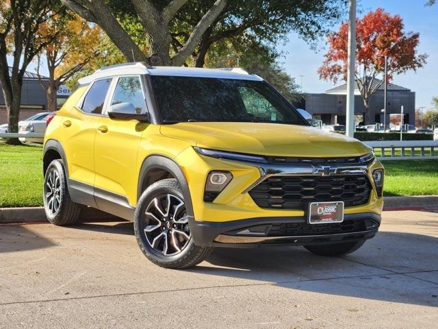 Used 2024 Chevrolet TrailBlazer ACTIV w/ Driver Confidence Package image 2