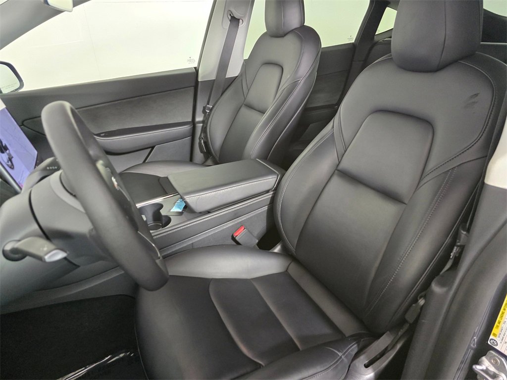 Used 2021 Tesla Model Y Long Range image 23
