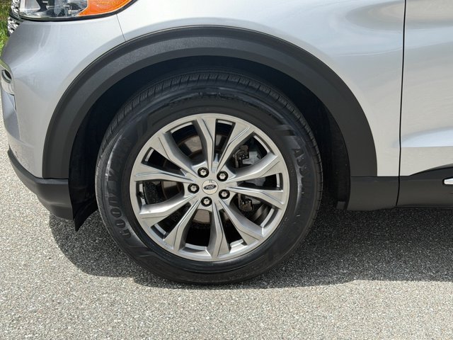 Certified 2022 Ford Explorer Limited w/ Equipment Group 301A RWD image 12