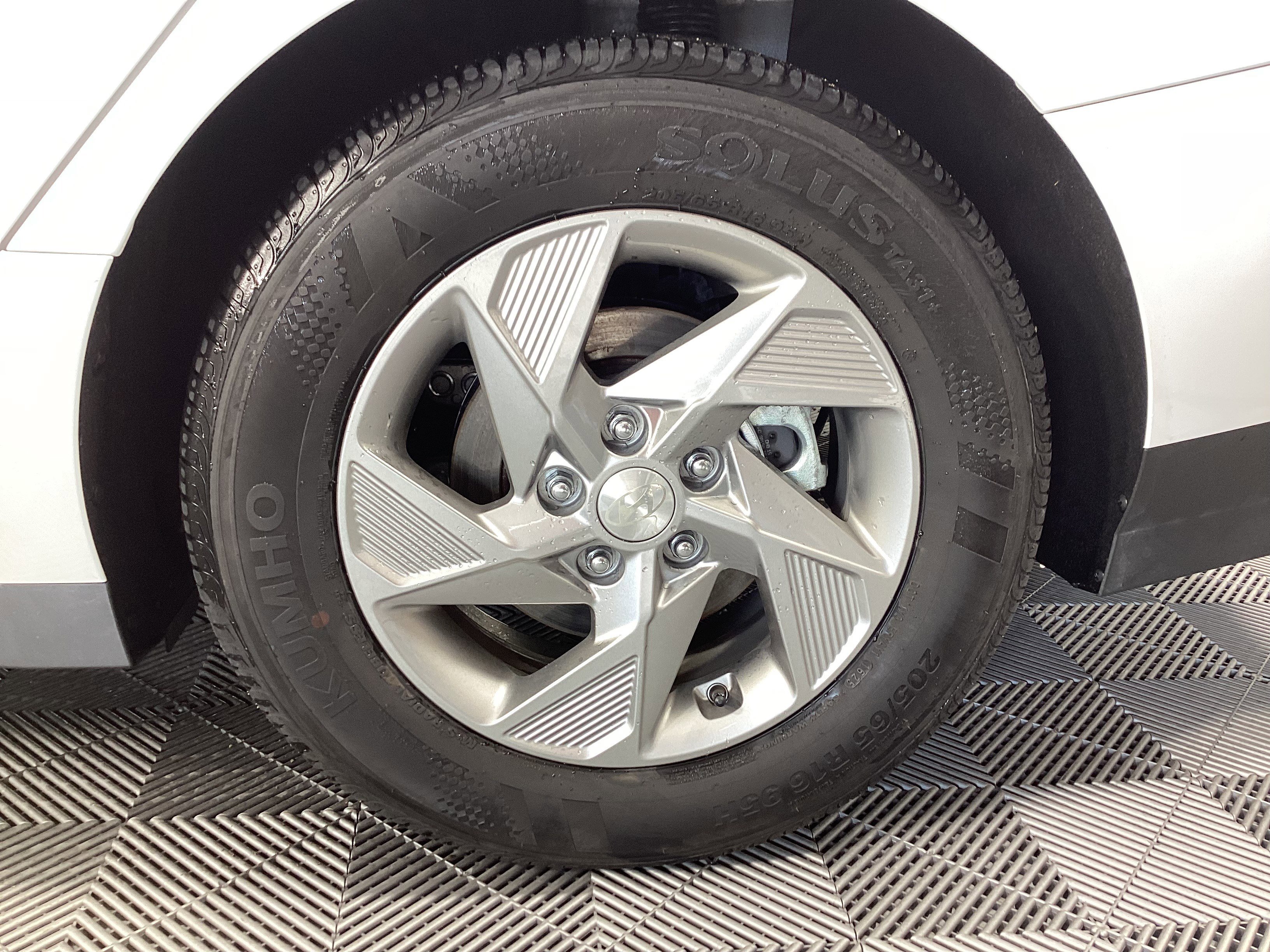 Certified 2025 Hyundai Sonata SE image 11