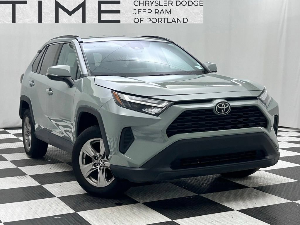 Used 2023 Toyota RAV4 XLE AWD/4WD image 1