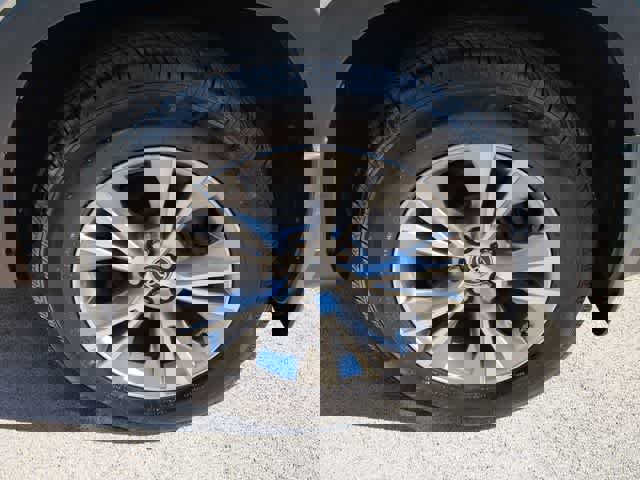 Used 2016 Toyota Highlander Plus AWD/4WD image 14