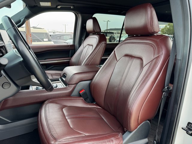 Used 2022 Ford Expedition Max Limited image 14