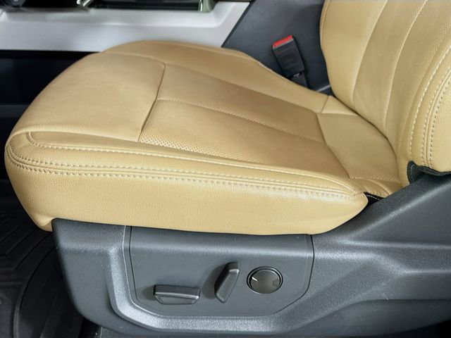 Used 2022 Ford F250 Lariat w/ Lariat Ultimate Package image 24