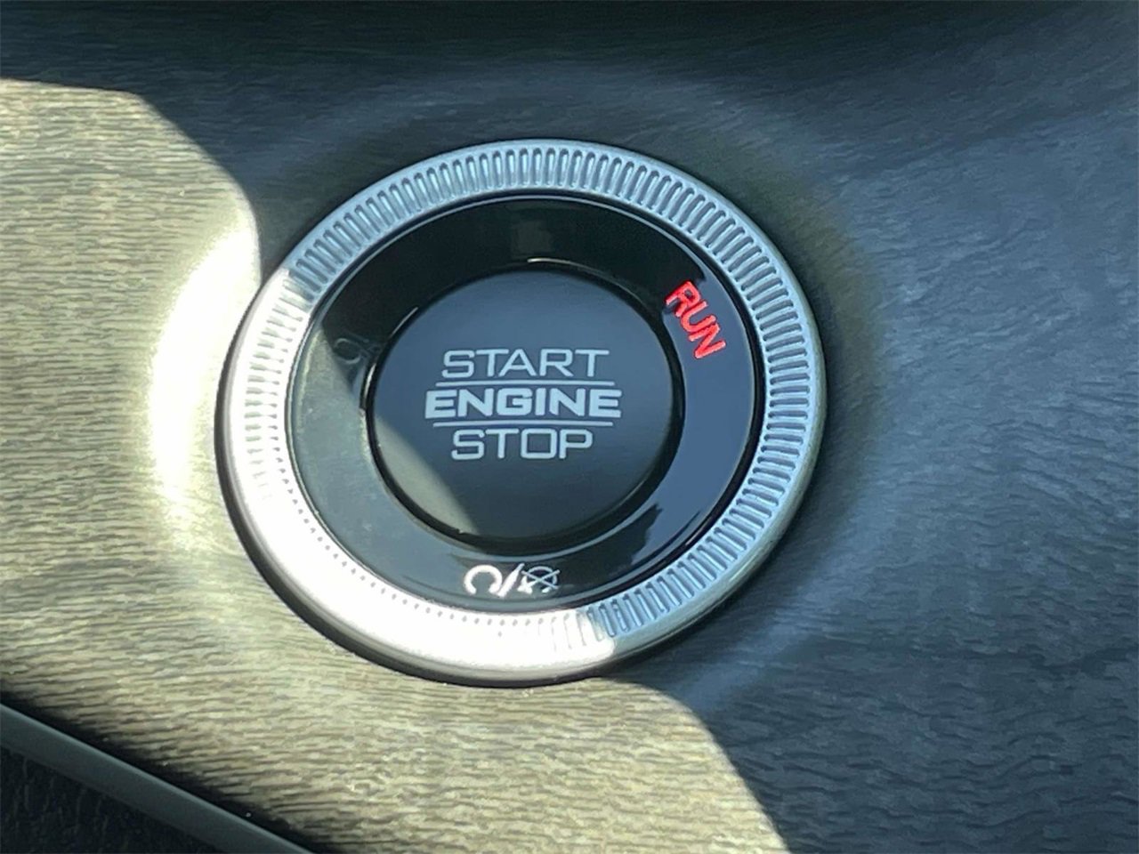 New 2025 Jeep Grand Cherokee L Limited w/ Luxury Tech Group II image 16