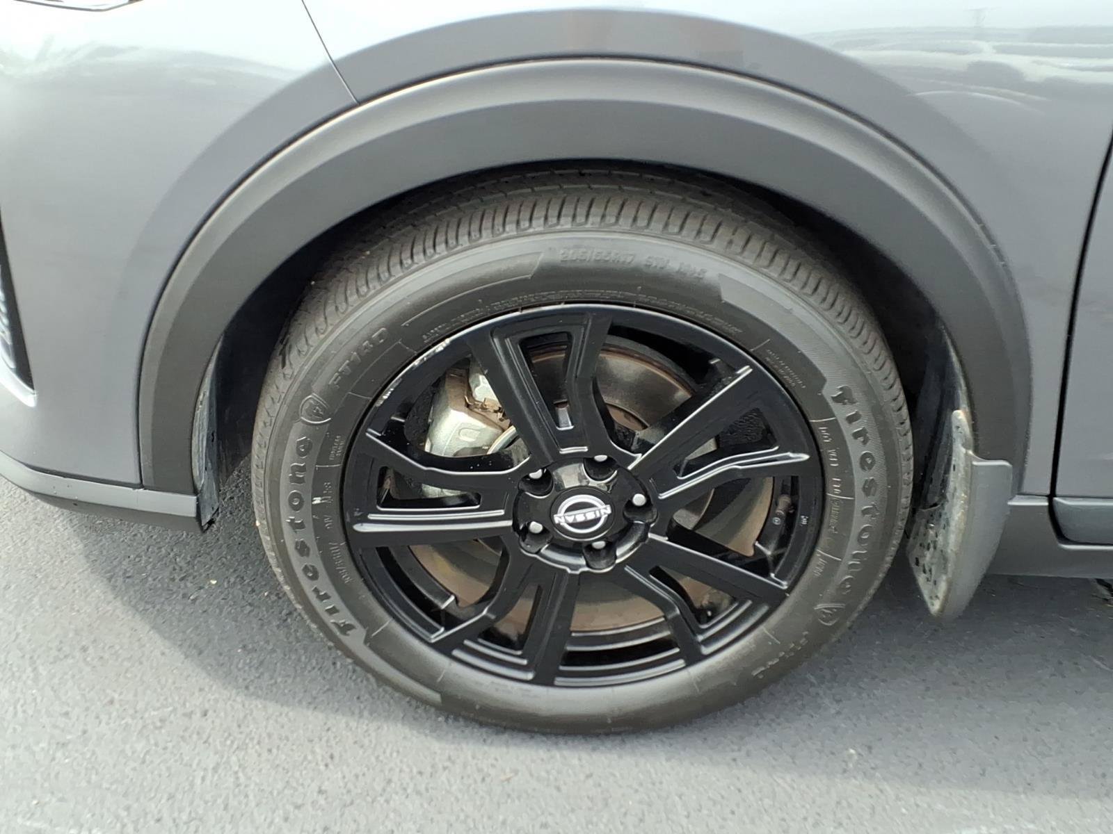 Used 2024 Nissan Kicks SV w/ Exterior Package FWD image 29