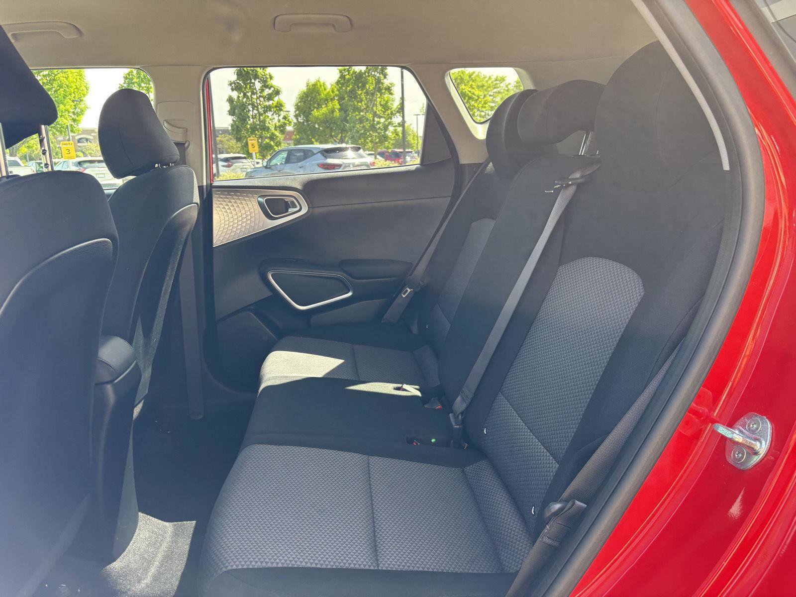 Used 2022 Kia Soul LX FWD image 18