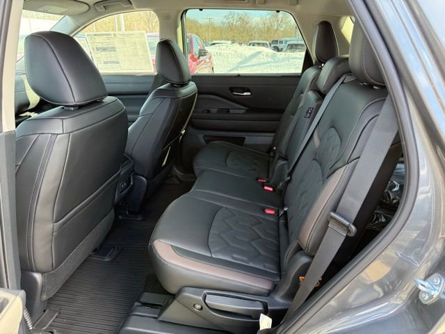 New 2026 Nissan Pathfinder Platinum w/ Cargo Package image 22