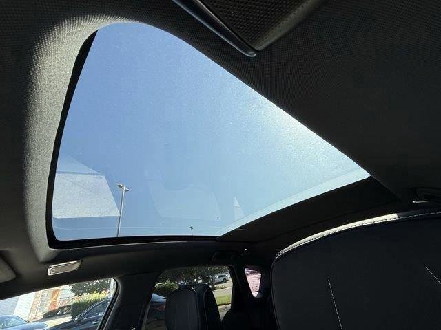 New 2025 Cadillac Optiq Luxury 2 image 36