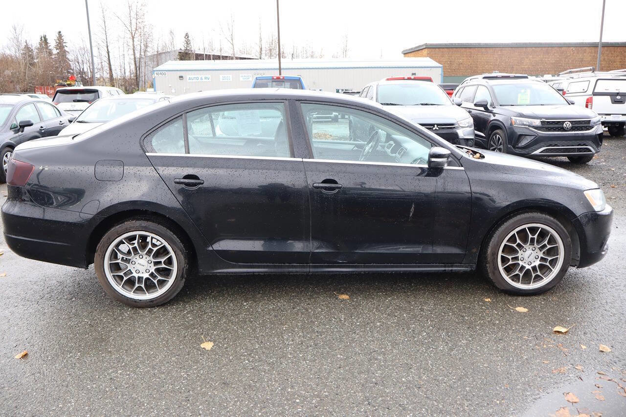 Used 2013 Volkswagen Jetta SE image 6
