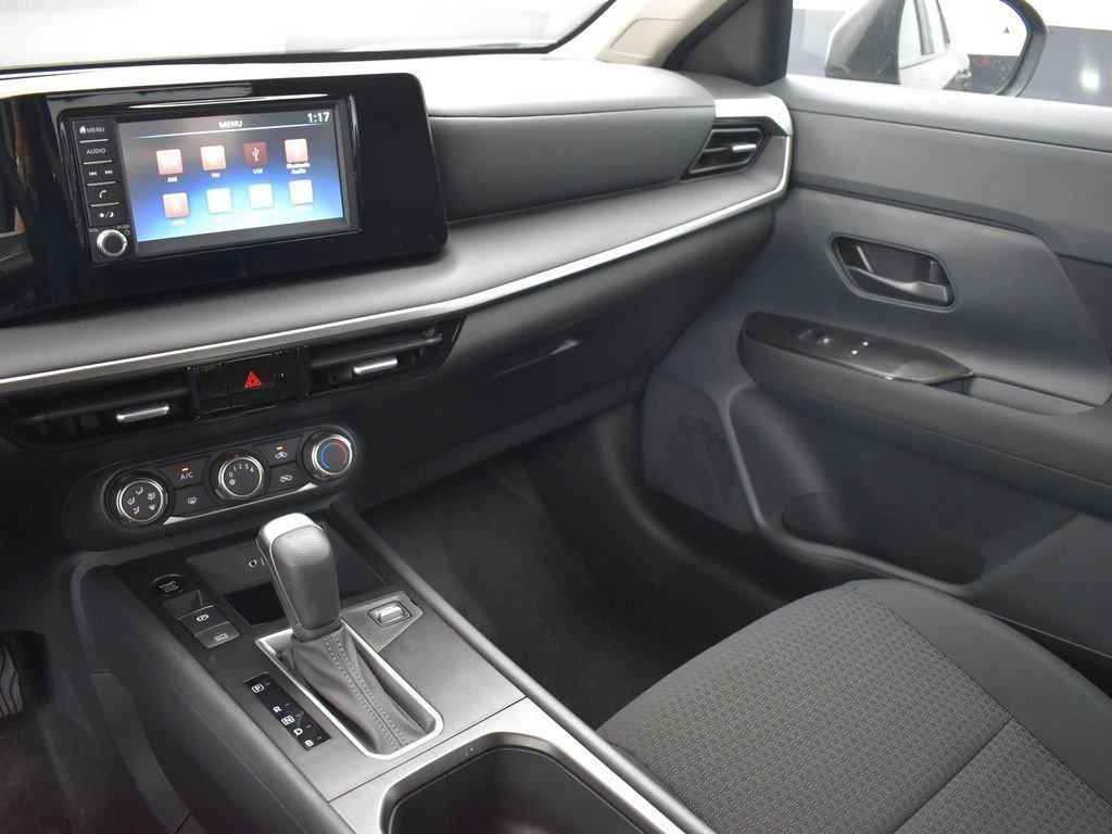 Used 2025 Nissan Kicks S image 30