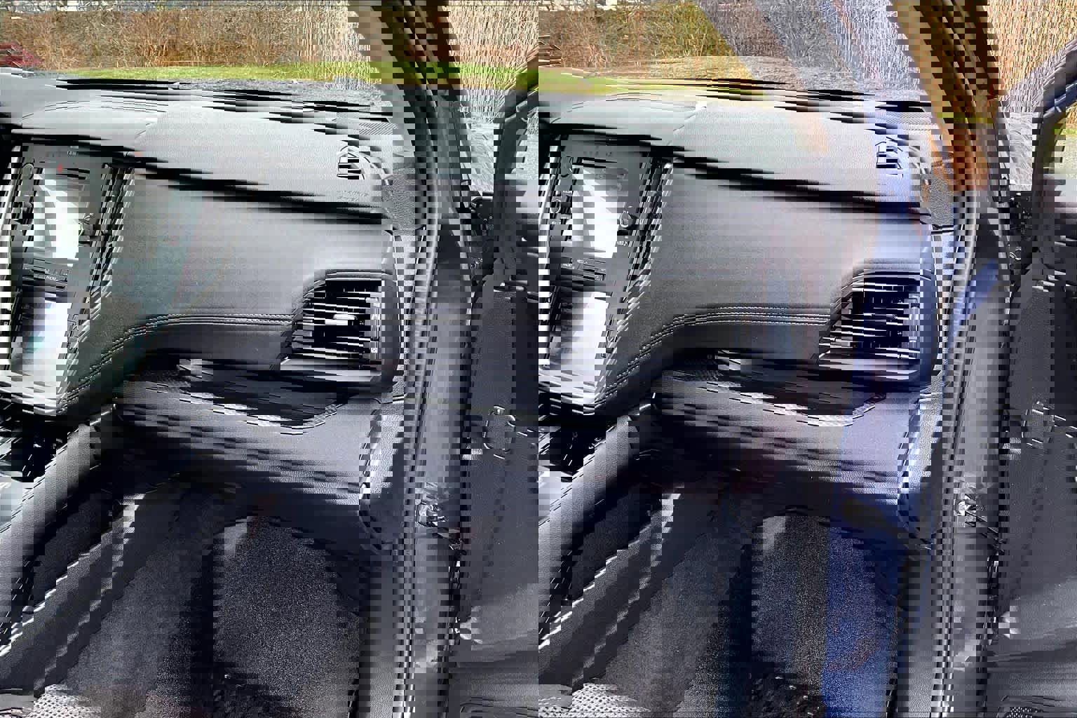 Used 2025 Subaru Outback AWD/4WD image 19