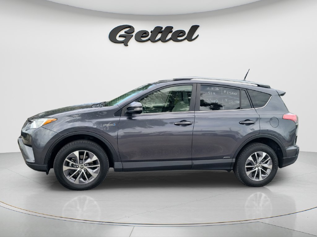 Used 2018 Toyota RAV4 XLE AWD/4WD image 5