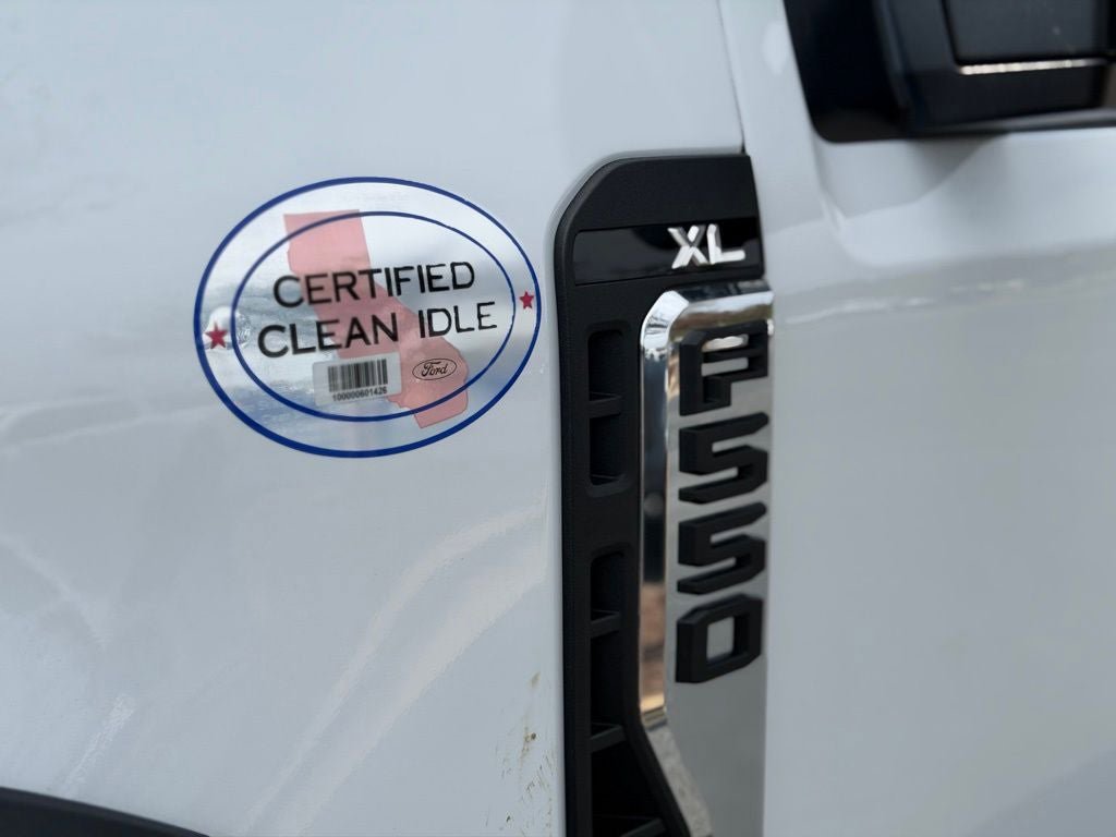 New 2026 Ford F550 4x4 Crew Cab image 8