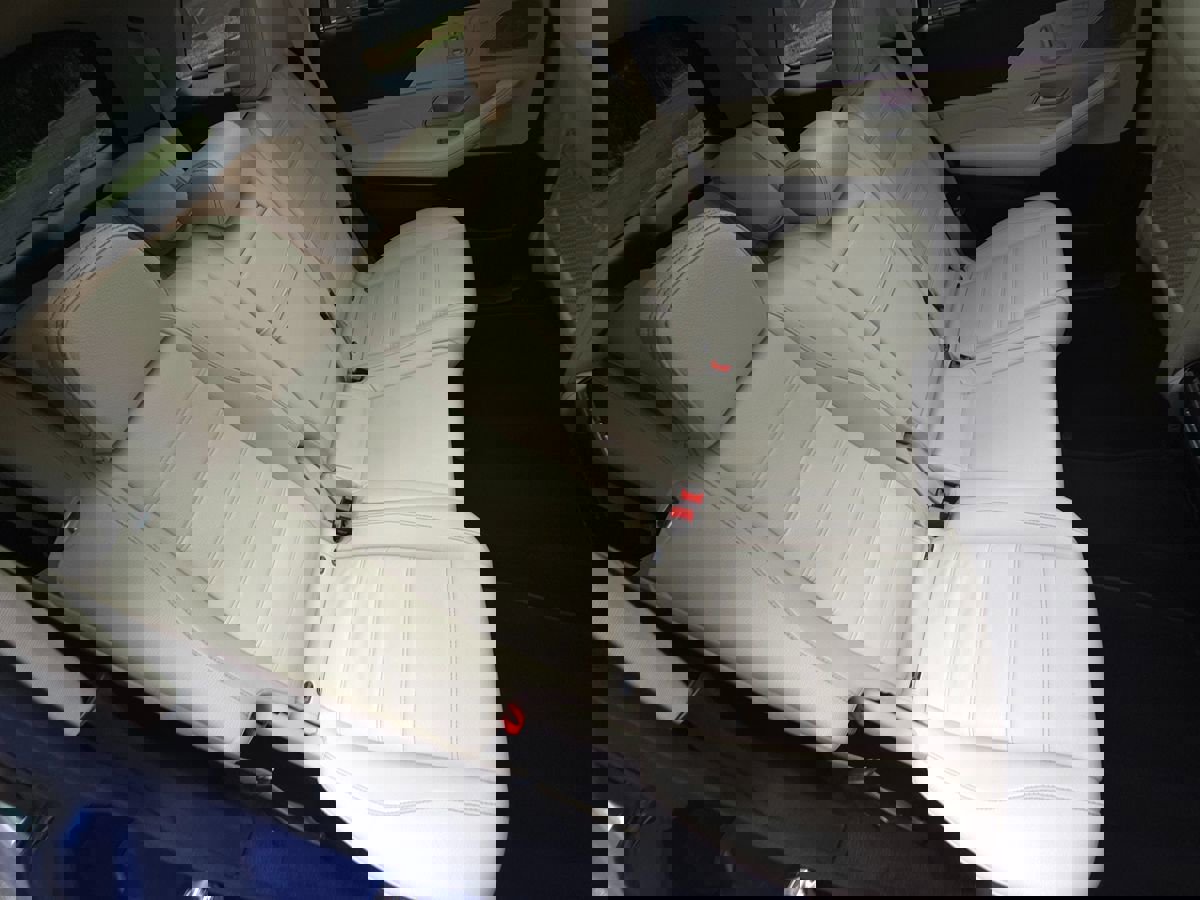 Used 2022 Mercedes-Benz GLS 450 4MATIC image 24