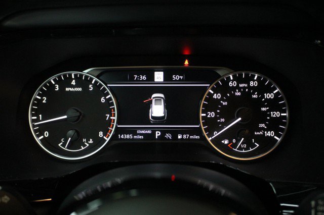 Used 2024 Nissan Pathfinder SL w/ SL Premium Package image 14